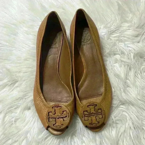 Tory Burch Brown Leather Sally Wedge Pumps Size 8M - Picture 1 of 13